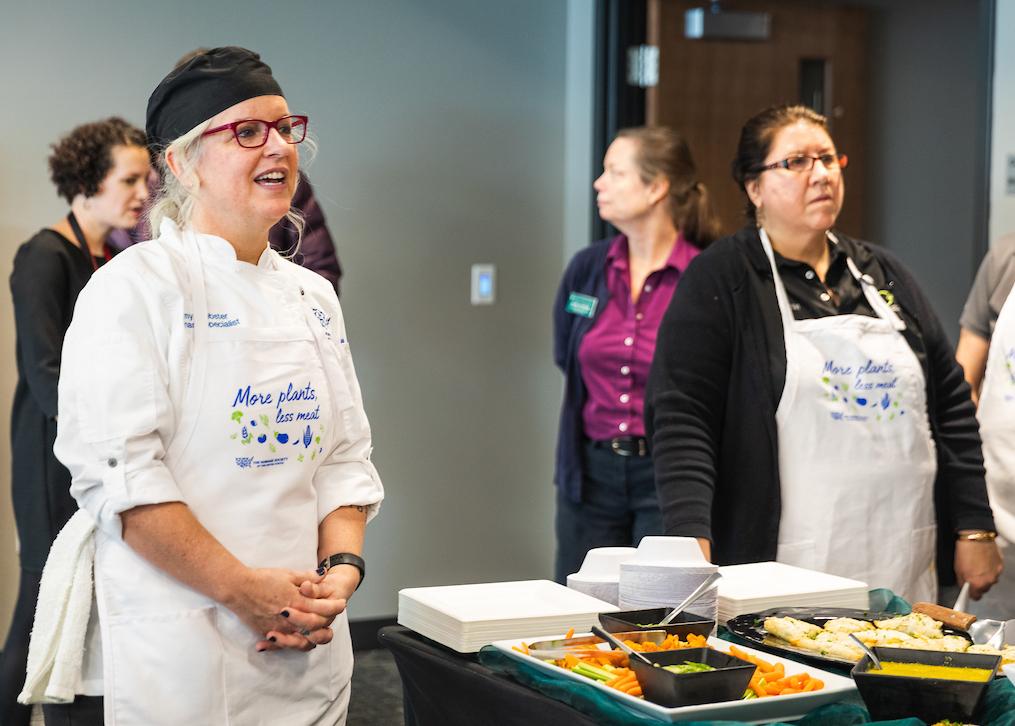Photo courtesy of NMU Dining
MORE PLANTS, LESS MEAT—During the two-day intensive training, Forward Food culinary specialists  like Amy Webster teaches the importance of using more plant-based options and how to implement them in NMU Dining recipes. 