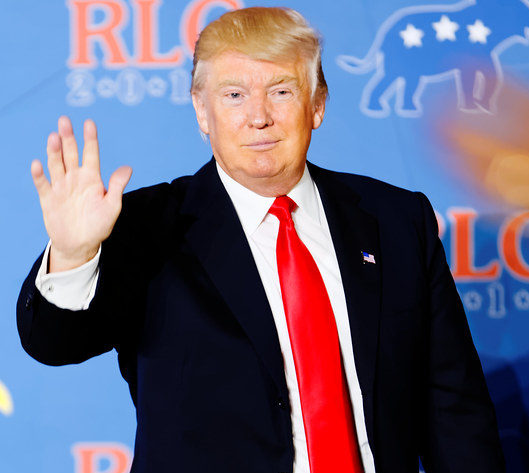 Donald Trump waving