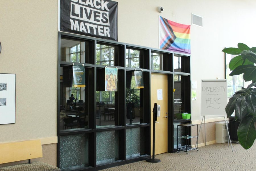 COFFEE BREAK — A whiteboard reading “Diversity lives here” directs visitors into the Student Equity and Engagement Center. Students from all walks of life are encouraged to attend the inaugural Student Diversity Coffee Hour, which will take place at the SEEC on Sept. 13.