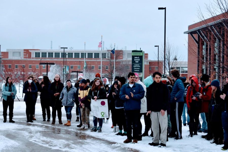 STUDENTS+LIVES+-++Student+gather+in+front+of+the+Wildcat+statue+on+April.+8%2C+2022+in+honor+of+NMU+student%2C+Jayden+Hill.+The+protests+in+support+of+mental+health+and+vigils+following+Hills+death+were+organized+by+students.
