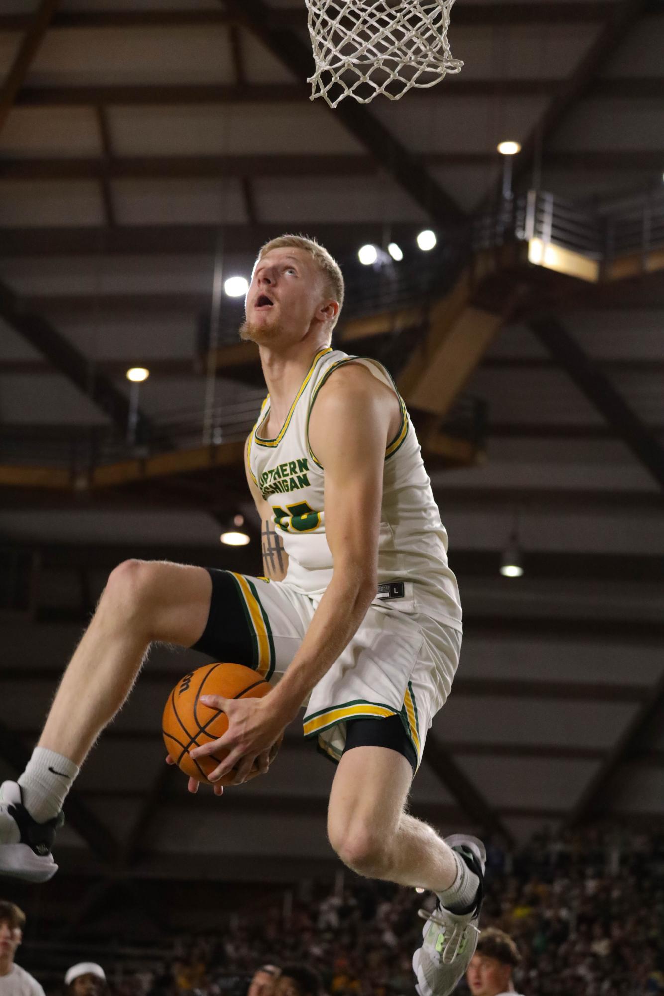 Men's Basketball Team fights hard during Superior Dome Showdown