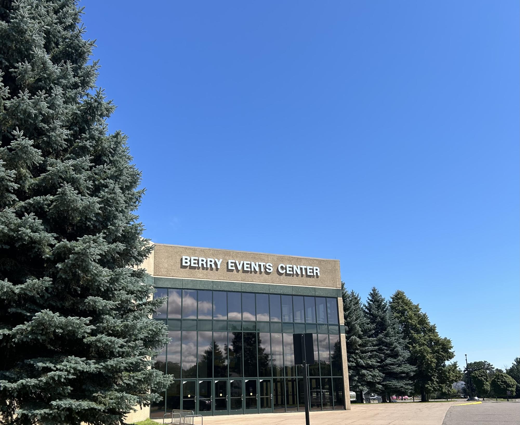BERRY UNDERRATED— Students should do their part to keep the Berry Events Center tidy (Erika Rice/NW). 