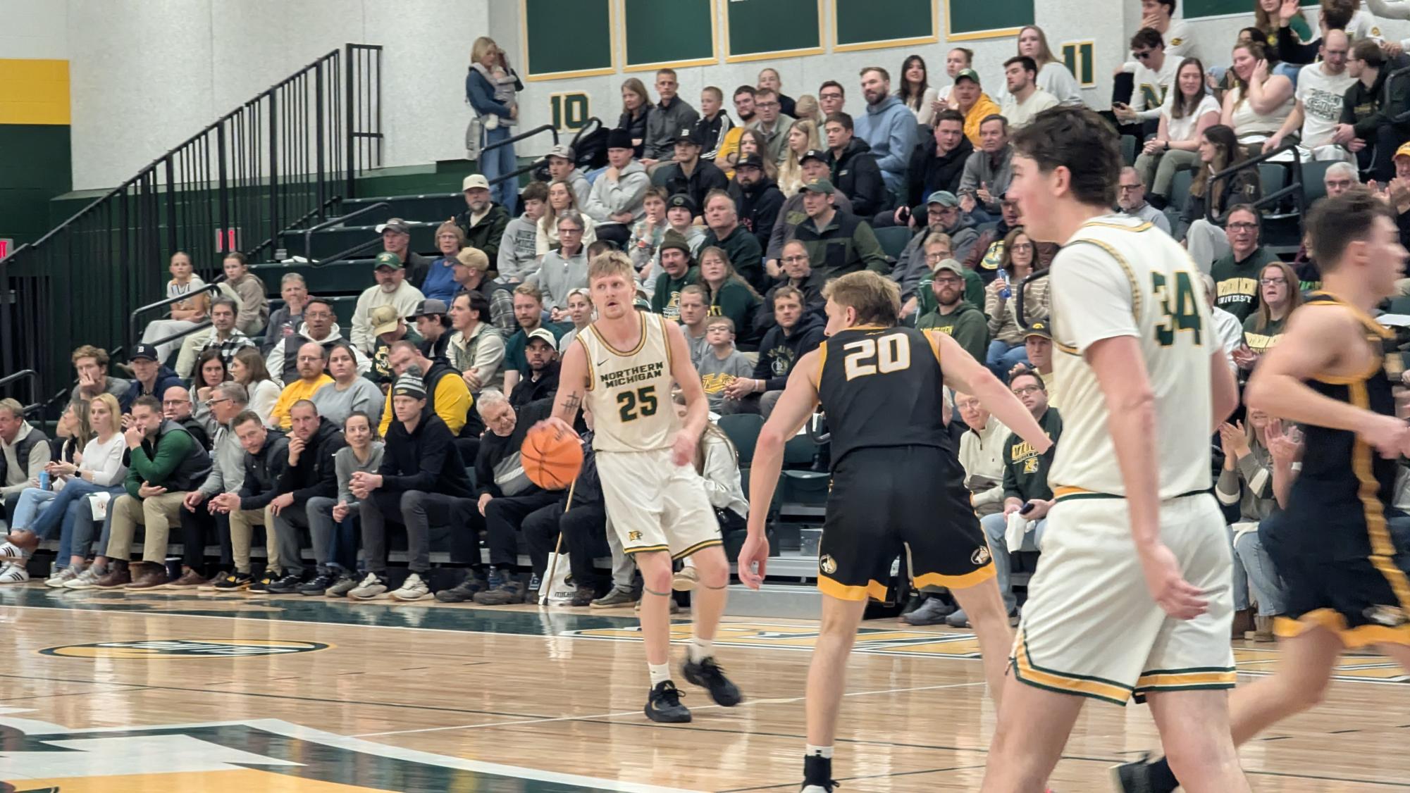 COOKING WITH GAS - Dylan Keuhl looks to dissect the Huskies' defense.