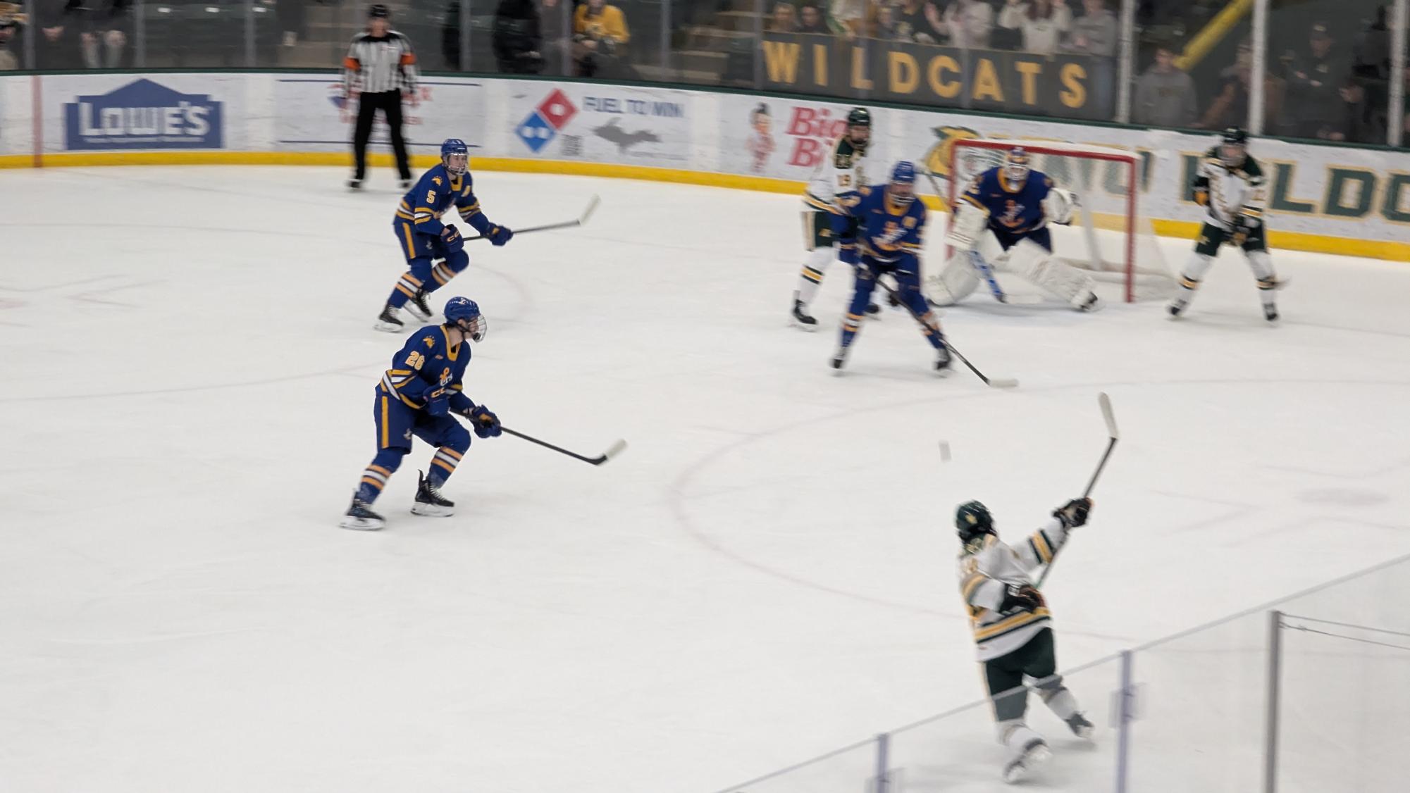 SNIPE— The Wildcats look to put one in the back of the nylon.